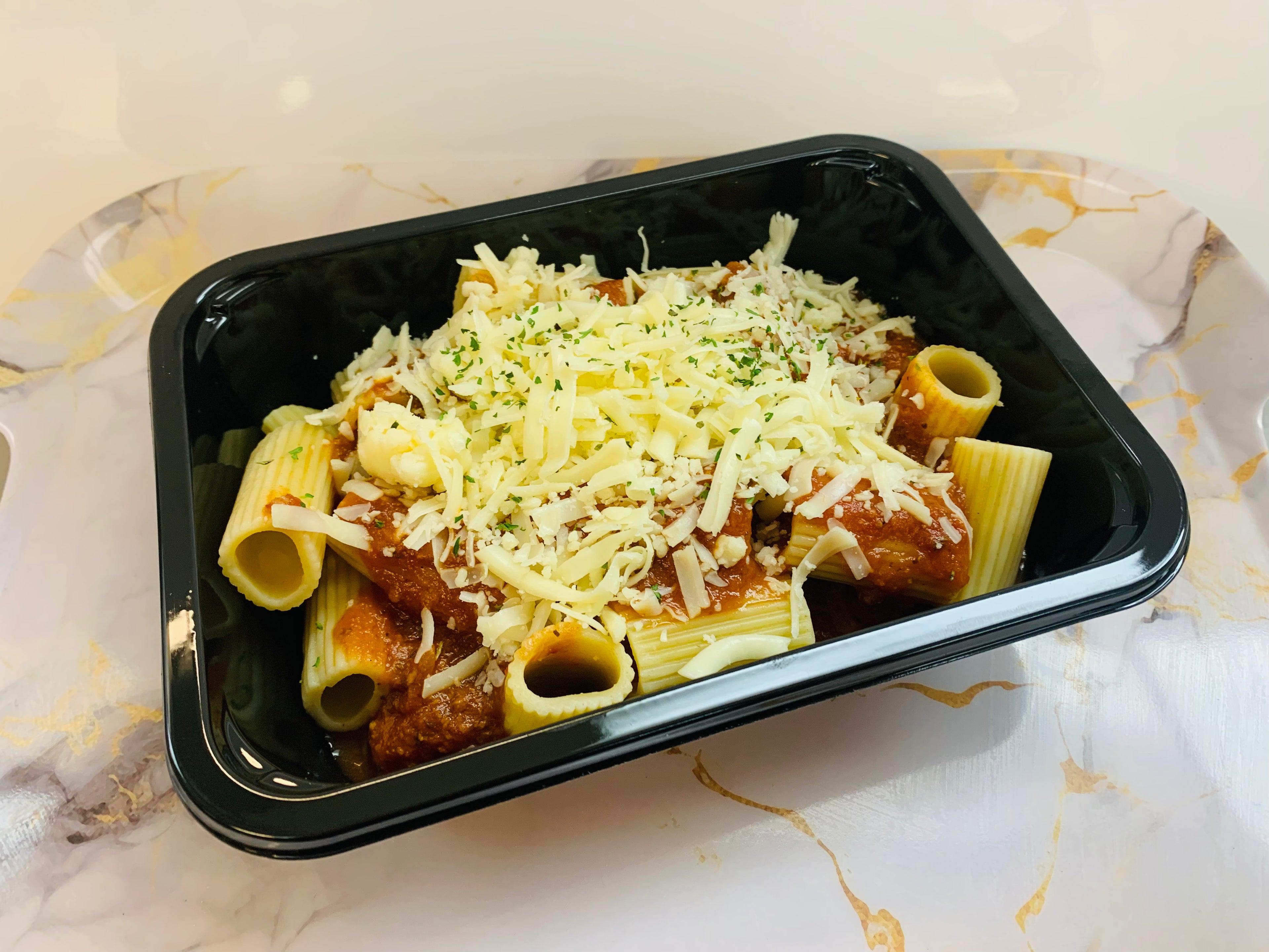 Rigatoni à la viande gratiné