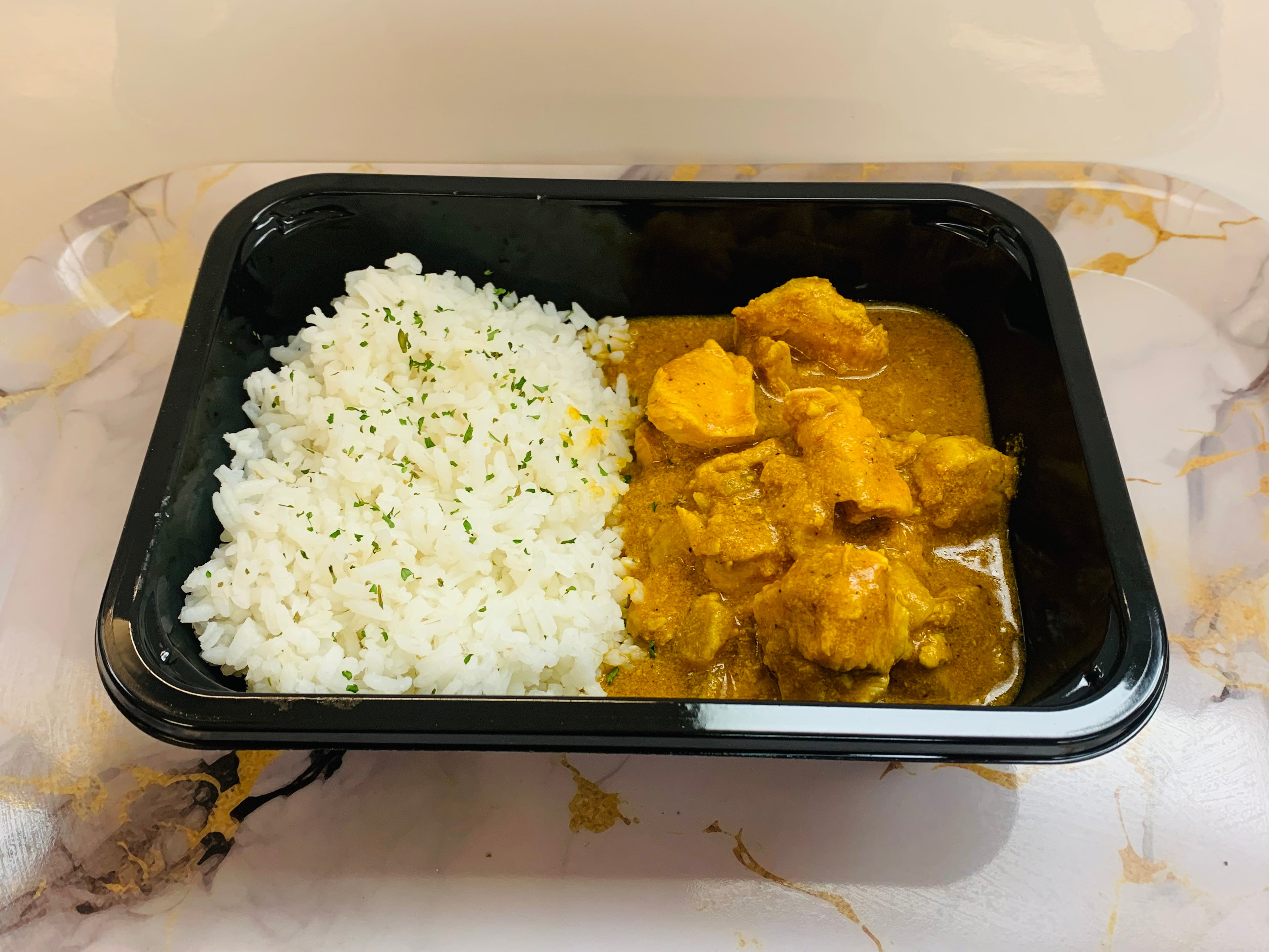 Poulet au beurre et riz blanc